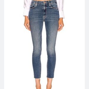 Mother High Waisted Looker Ankle Fray Walking On Coals